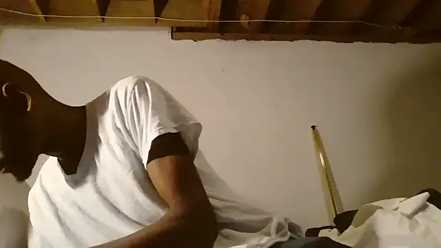 Snapshot of KinGKane84 chatting on 02-09-25, 11:04 KinGKane84 online show from 02-09-25, 11:04