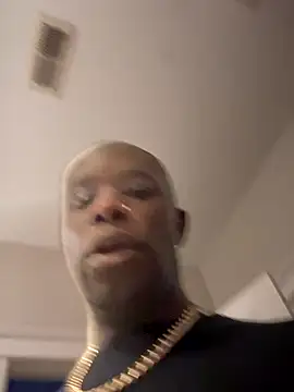 Snapshot of Bignc chatting on 10-16-25, 03:40 Bignc online show from 10-16-25, 03:40