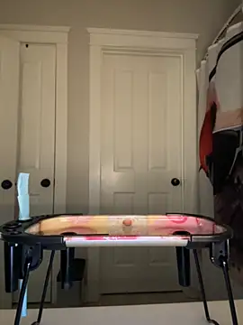 Snapshot of Bignc chatting on 10-29-25, 04:26 Bignc online show from 10-29-25, 04:26