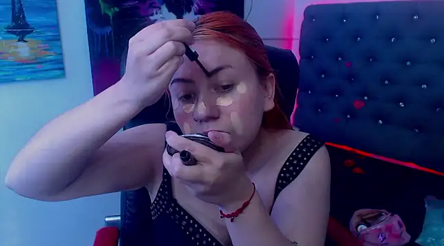 XxMiaSexxyHotxX online show from 02-18-25, 01:55