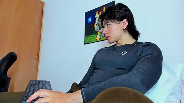Snapshot of AngelBennet_ chatting on 06-05-26, 05:07 AngelBennet online show from 06-05-26, 05:07