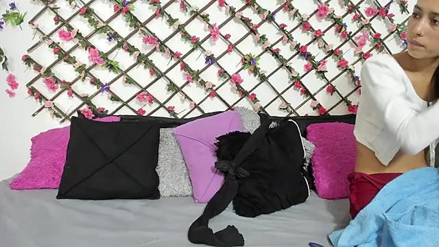 thedream girls online show from 02-10-25, 02:37