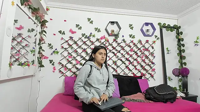 thedream girls online show from 02-24-25, 07:09