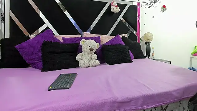 thedream girls online show from 10-11-25, 12:04