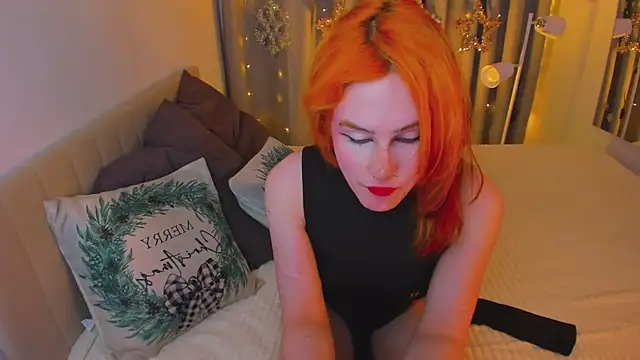 Snapshot of Kleo_Godde chatting on 12-23-24, 04:01 Kleo Godde online show from 12-23-24, 04:01