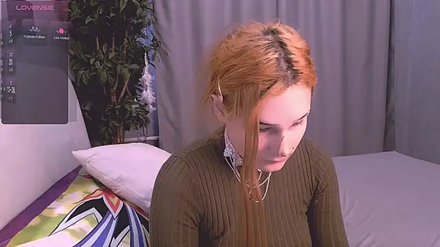 Snapshot of Kleo_Godde chatting on 03-22-25, 04:24 Kleo Godde online show from 03-22-25, 04:24