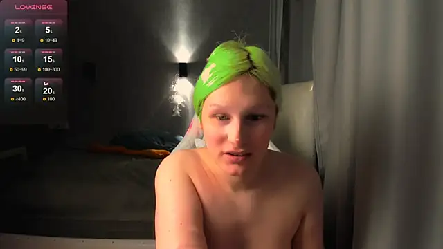 Snapshot of Kleo_Godde chatting on 10-01-25, 09:54 Kleo Godde online show from 10-01-25, 09:54