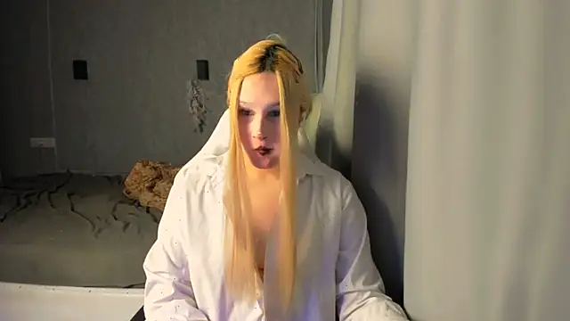 Snapshot of Kleo_Godde chatting on 11-15-25, 06:44 Kleo Godde online show from 11-15-25, 06:44