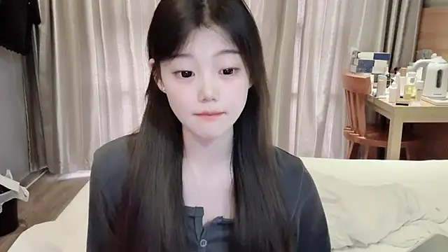 Snapshot of yangyang-1115 chatting on 02-19-25, 07:17 yangyang-1115 online show from 02-19-25, 07:17