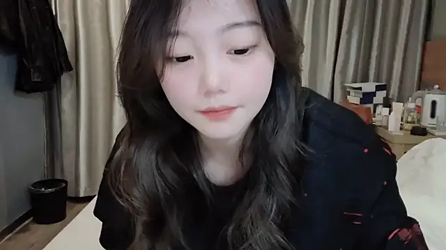 Snapshot of yangyang-1115 chatting on 02-25-25, 05:41 yangyang-1115 online show from 02-25-25, 05:41