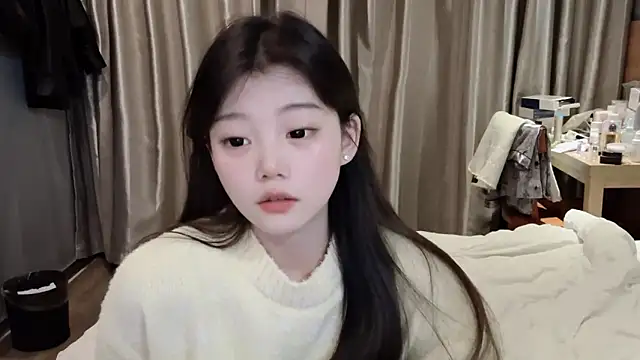 Snapshot of yangyang-1115 chatting on 03-03-25, 02:04 yangyang-1115 online show from 03-03-25, 02:04