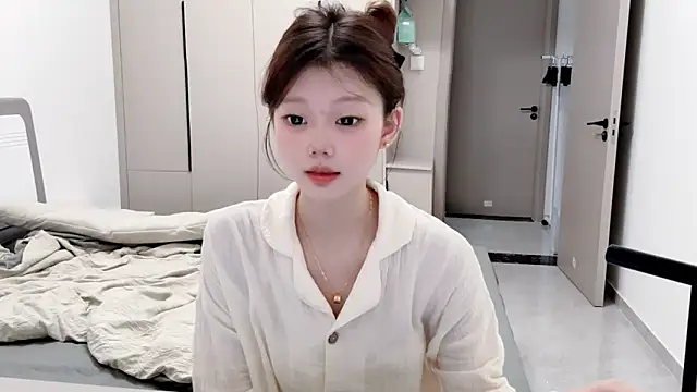 Snapshot of yangyang-1115 chatting on 09-16-25, 05:41 yangyang-1115 online show from 09-16-25, 05:41