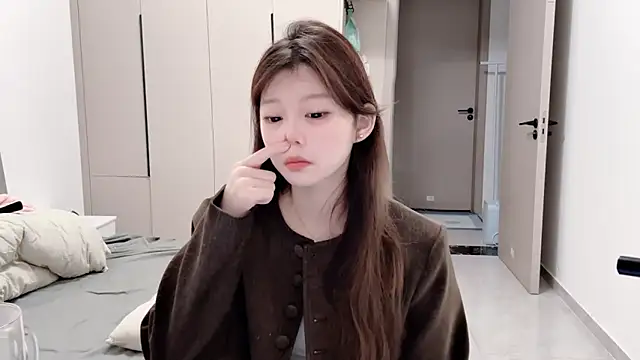 Snapshot of yangyang-1115 chatting on 09-29-25, 06:07 yangyang-1115 online show from 09-29-25, 06:07