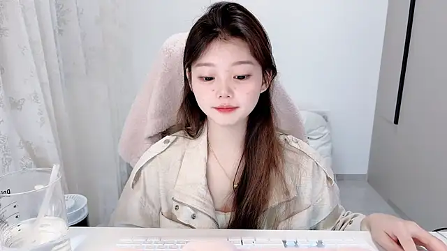 Snapshot of yangyang-1115 chatting on 11-12-25, 05:41 yangyang-1115 online show from 11-12-25, 05:41