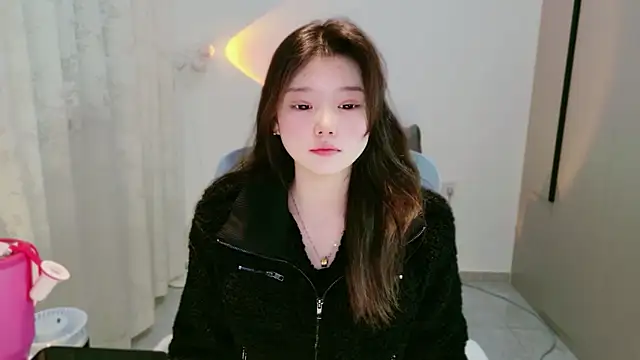 Snapshot of yangyang-1115 chatting on 12-03-25, 05:15 yangyang-1115 online show from 12-03-25, 05:15