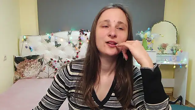 MichelLeee online show from 04-06-26, 11:22