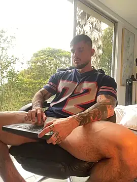 DimitriSullivan  online show from 12-18-25, 02:45