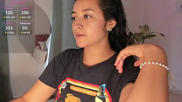 Snapshot of Lady_Rey chatting on 03-18-25, 06:48 Lady Rey online show from 03-18-25, 06:48