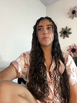 Snapshot of Lady_Rey chatting on 10-29-25, 02:03 Lady Rey online show from 10-29-25, 02:03