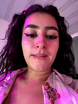 Snapshot of Lady_Rey chatting on 12-04-25, 03:05 Lady Rey online show from 12-04-25, 03:05