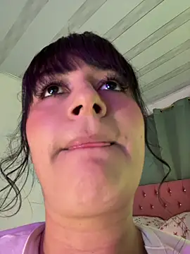 Snapshot of Lady_Rey chatting on 12-17-25, 02:50 Lady Rey online show from 12-17-25, 02:50