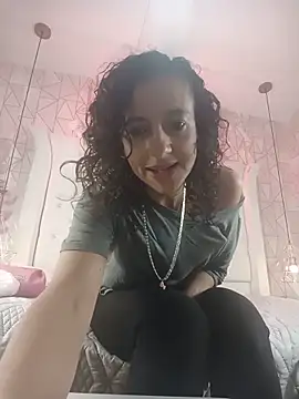 Snapshot of AriannaRussell_ chatting on 05-17-26, 12:45 AriannaRussell online show from 05-17-26, 12:45