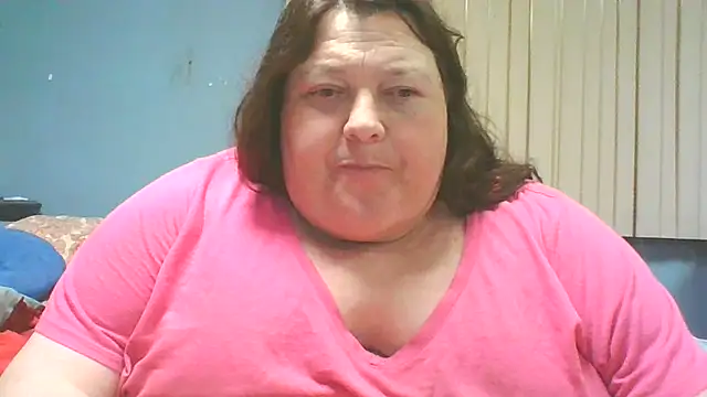 Snapshot of Honeybee2025 chatting on 12-15-24, 12:07 Honeybee2025 online show from 12-15-24, 12:07