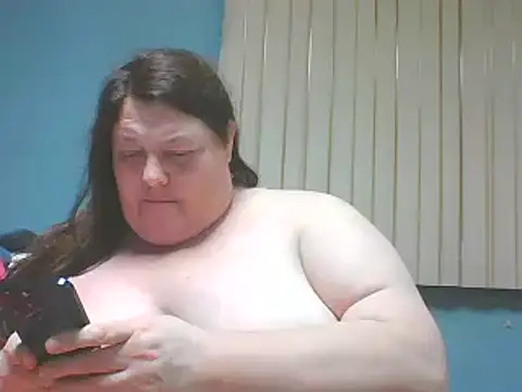 Snapshot of Honeybee2025 chatting on 01-11-25, 12:01 Honeybee2025 online show from 01-11-25, 12:01