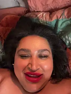 Snapshot of Sweet_PeaUK chatting on 01-12-25, 03:39 Sweet PeaUK online show from 01-12-25, 03:39