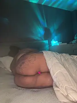 Snapshot of Sweet_PeaUK chatting on 02-15-25, 01:10 Sweet PeaUK online show from 02-15-25, 01:10