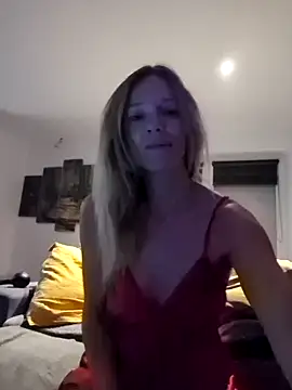 Snapshot of Ana-ya16 chatting on 09-25-25, 04:16 Ana-ya16 online show from 09-25-25, 04:16