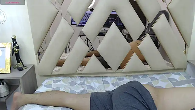 Snapshot of AndrewPherson chatting on 01-04-25, 06:40 AndrewPherson online show from 01-04-25, 06:40