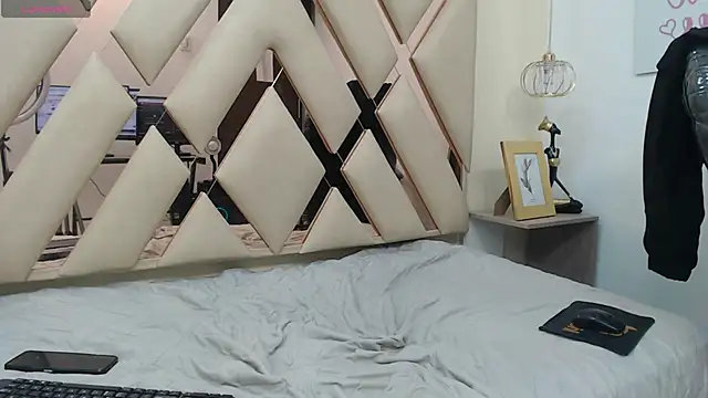 Snapshot of AndrewPherson chatting on 01-15-25, 03:39 AndrewPherson online show from 01-15-25, 03:39