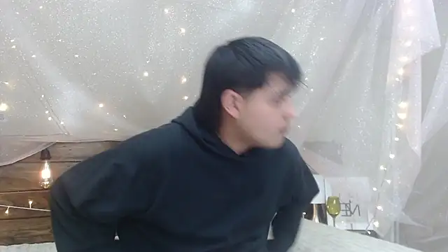 Snapshot of AndrewPherson chatting on 01-16-25, 07:52 AndrewPherson online show from 01-16-25, 07:52