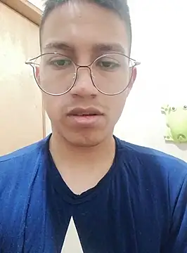 Snapshot of Tuchico_888 chatting on 02-17-25, 06:37 Tuchico 888 online show from 02-17-25, 06:37