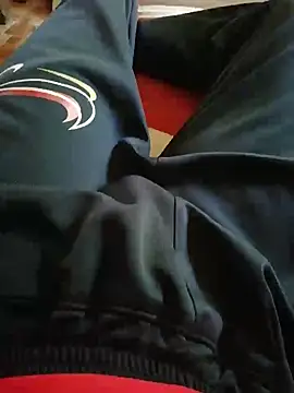 Snapshot of Tuchico_888 chatting on 03-16-25, 11:04 Tuchico 888 online show from 03-16-25, 11:04