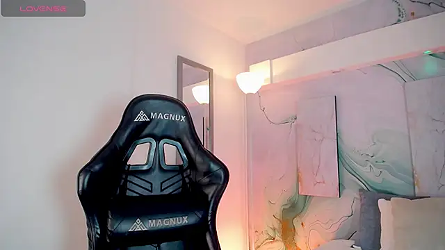 Aniie Doll online show from 03-11-26, 08:26