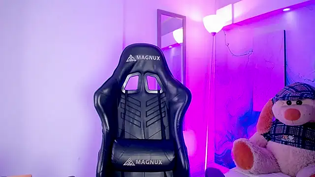 Aniie Doll online show from 04-24-26, 08:33