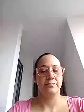 nicolle milf1978 online show from 04-24-26, 12:18