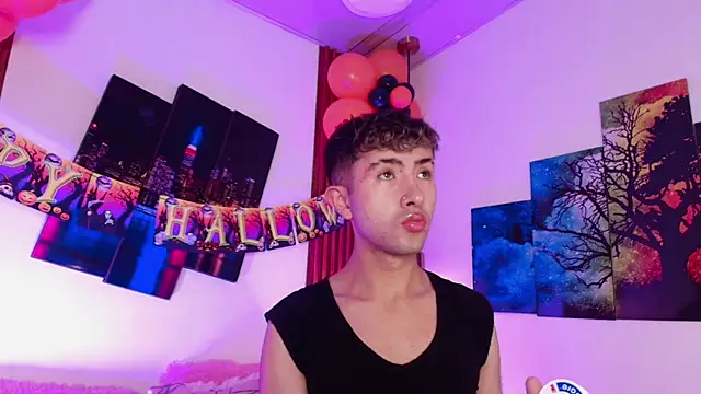 Noah Xitruxx online show from 10-13-25, 02:22