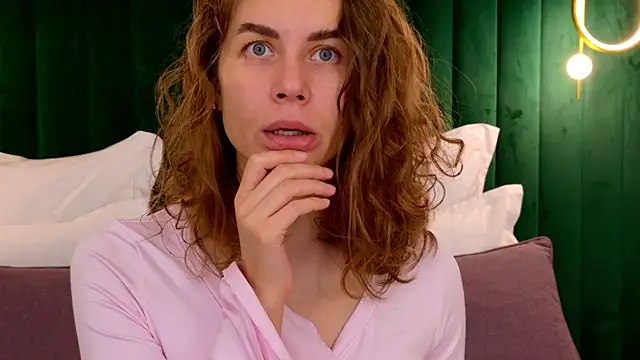 VikkiStorm online show from 11-26-25, 03:07