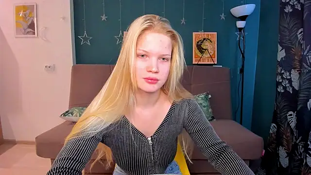 Xloe Queen online show from 02-10-25, 09:25