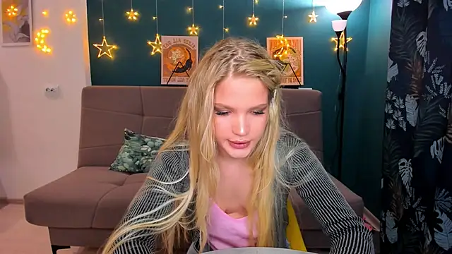 Xloe Queen online show from 03-14-25, 02:41