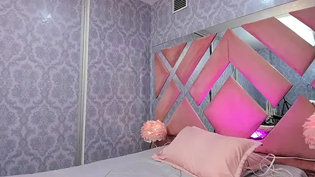 pola adams  online show from 10-17-25, 02:15