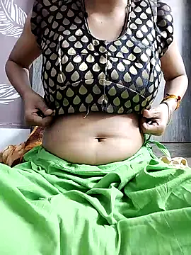 Snapshot of shalini_fire chatting on 02-17-25, 05:32 shalini fire online show from 02-17-25, 05:32