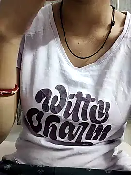 Snapshot of shalini_fire chatting on 03-21-25, 10:39 shalini fire online show from 03-21-25, 10:39