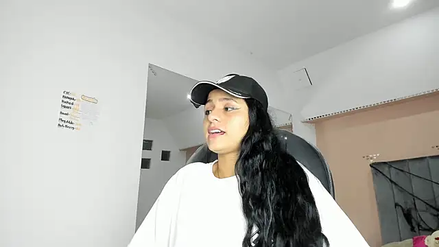 Snapshot of Giselle_Roldan chatting on 10-16-25, 03:40 Giselle Roldan online show from 10-16-25, 03:40