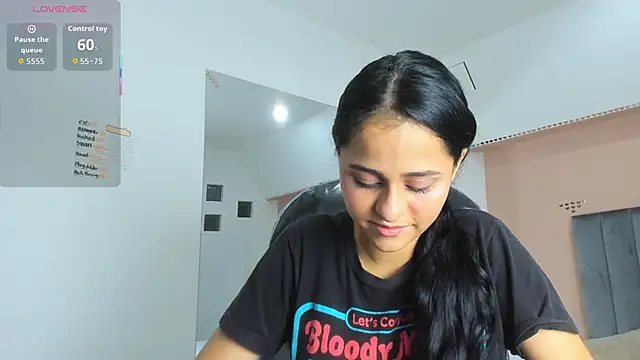 Snapshot of Giselle_Roldan chatting on 11-21-25, 02:10 Giselle Roldan online show from 11-21-25, 02:10