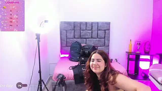 jisoo   online show from 02-14-25, 10:28