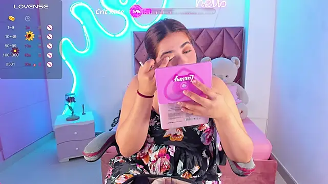 jisoo   online show from 12-05-25, 02:03